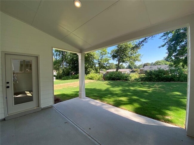 Building Photo - 5037 Silver Fox Trl