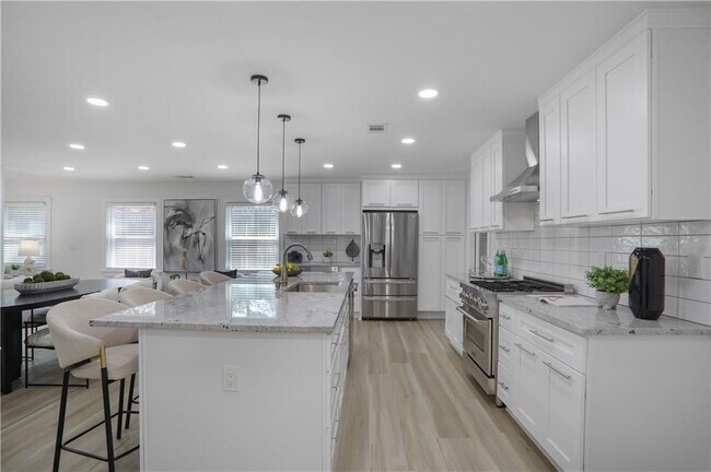 Building Photo - 2041 Briarcliff Rd NE