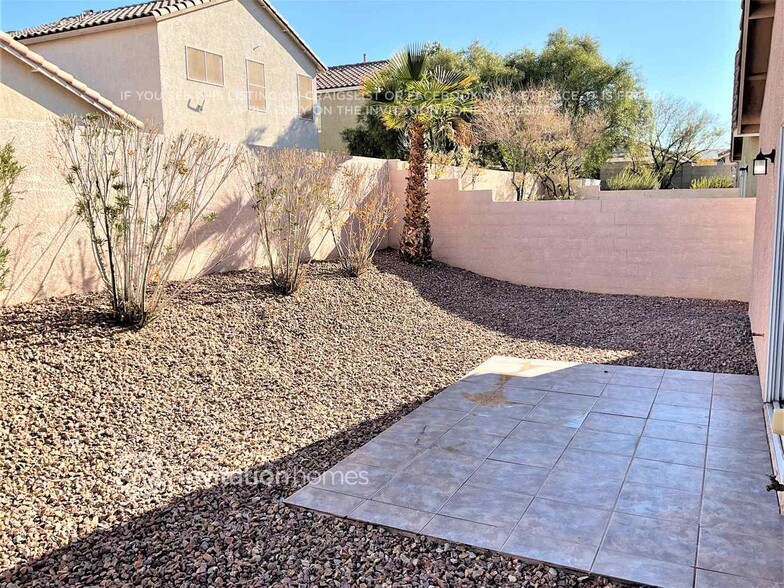 Building Photo - 9548 Glen Iris St