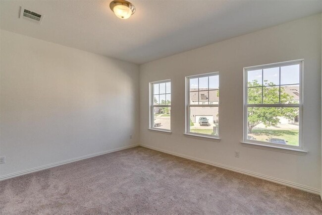Building Photo - 9935 Schramm St