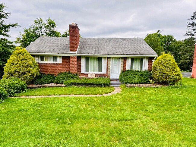 Primary Photo - Home in Upper St. Clair!