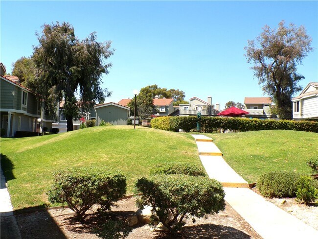 Building Photo - 680 Golden Springs Dr