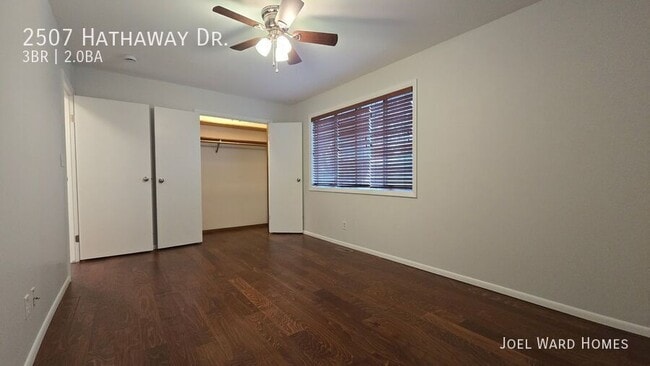 Building Photo - 2507 Hathaway Dr