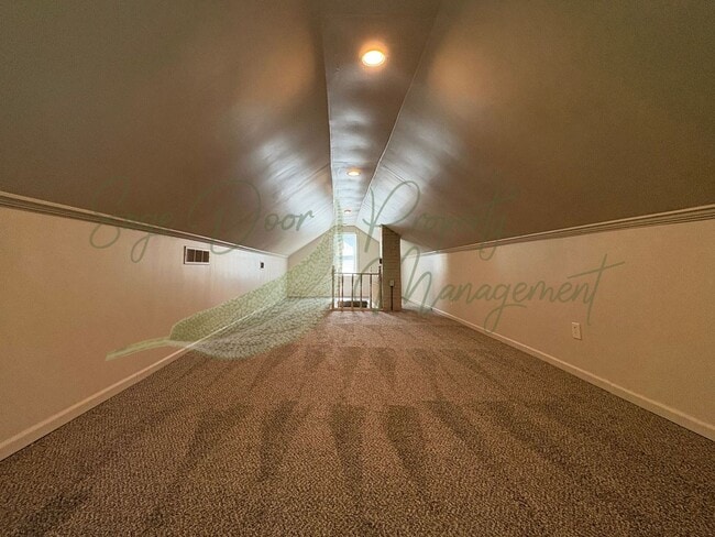 Building Photo - BEAUTIFUL HOME IN INDEPENDENCE!!