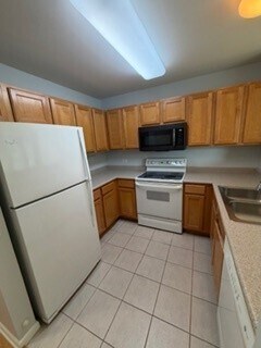 Building Photo - 345 N La Salle Dr