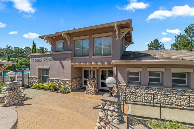 Building Photo - 5220 Peacock Hill Dr