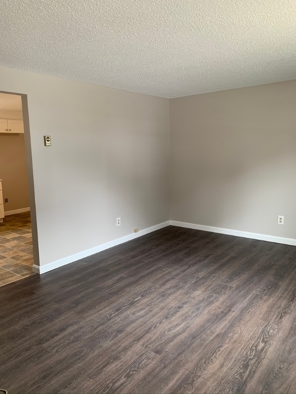 Building Photo - 56 Hall St