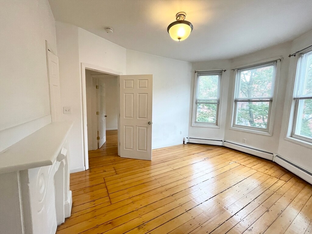 Building Photo - 52 Delle Ave