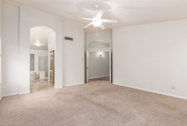 Building Photo - New Listing in Avondale