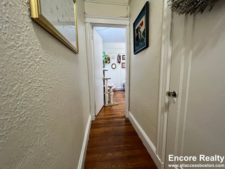 Building Photo - 66 Chiswick Rd