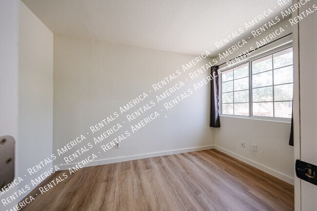 Building Photo - 3829 E Ironwood Dr