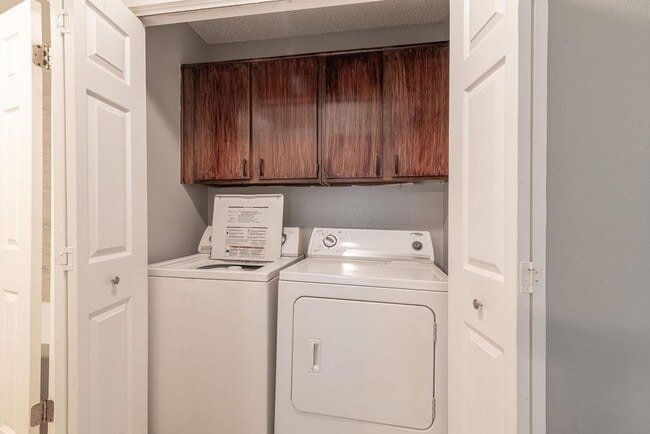 Building Photo - 1810 Nicole Cir