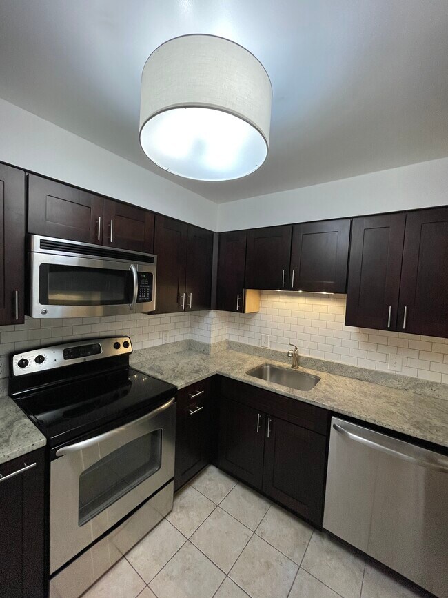 Modern Kitchen w/ Stainless Steel Appliances - 1763 Columbia Rd NW