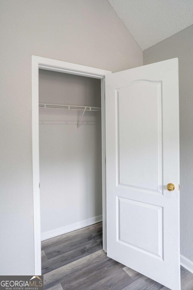 Building Photo - 3243 Newtons Crest Cir