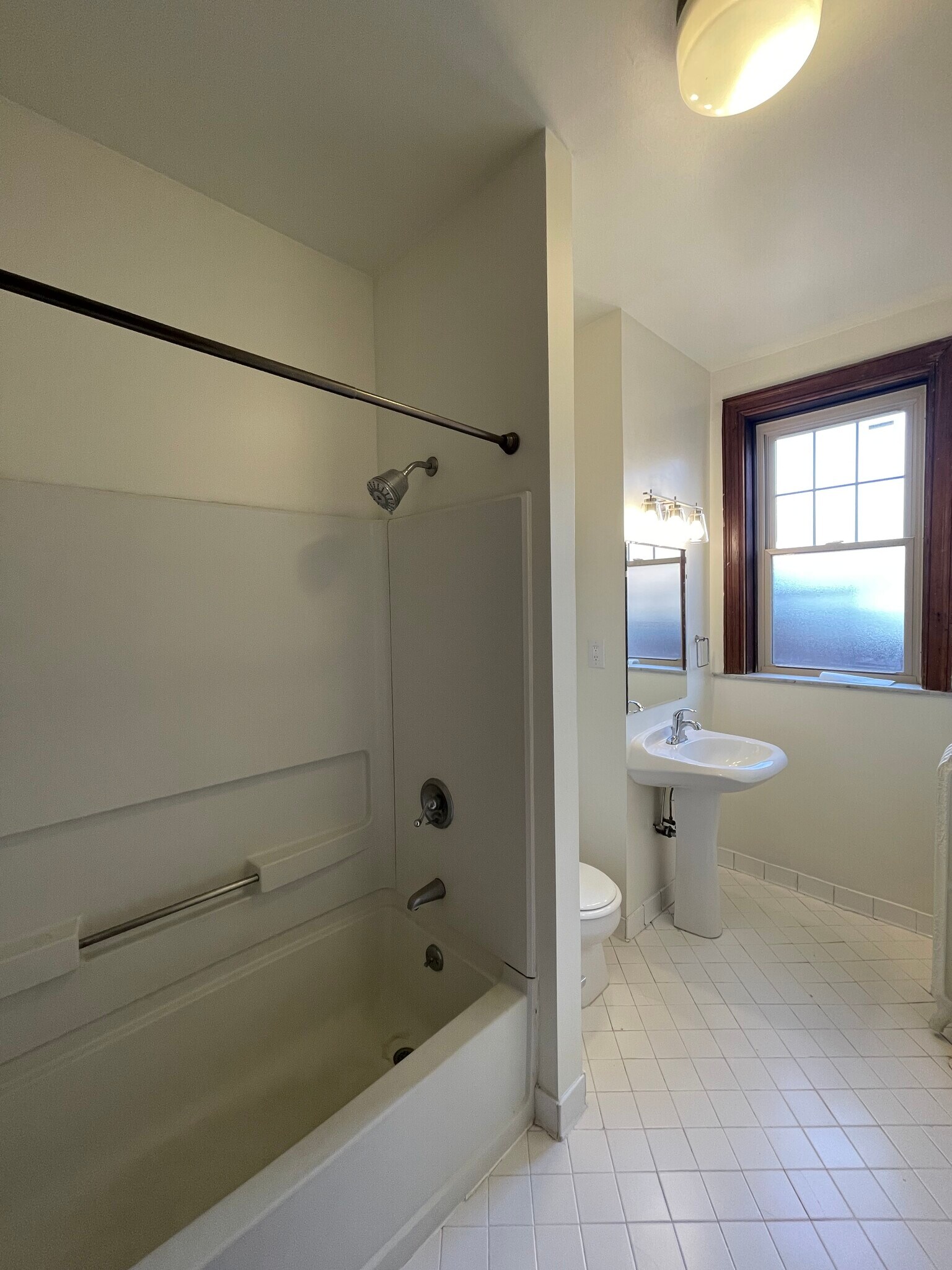 Building Photo - 3405 Monteith Ave