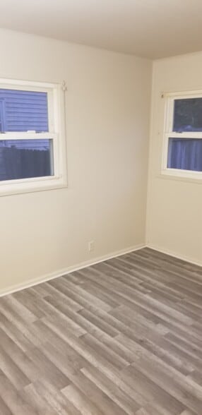 Building Photo - 2286 W Kessler Blvd N Dr