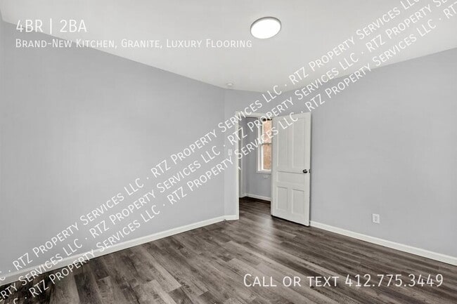 Building Photo - 2147 Lincoln Blvd