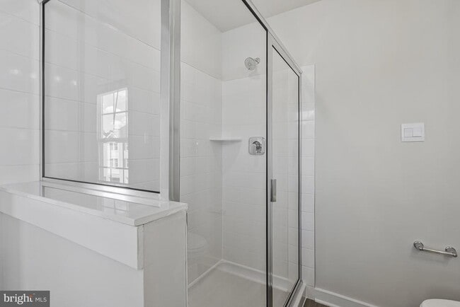 Building Photo - 16640 Green Glade Dr