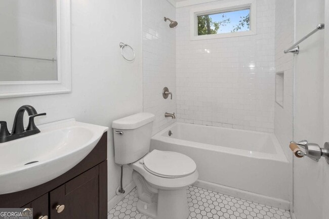 Building Photo - 209 N Lee St