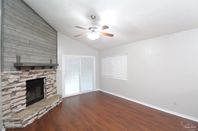 Building Photo - 8154 Treetop Ln
