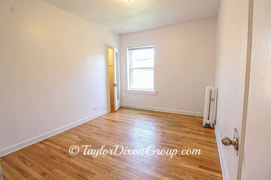Building Photo - 7147 S Constance Ave
