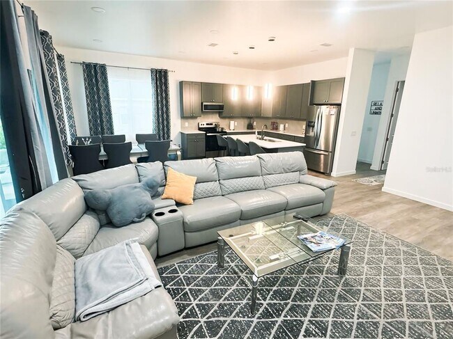 Building Photo - 1432 Nabatoff St