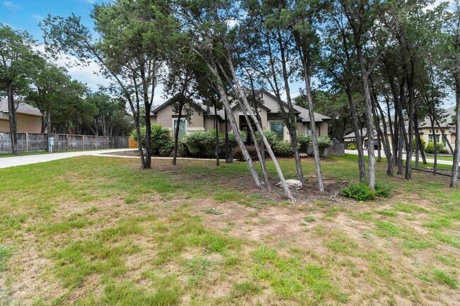 Building Photo - 944 Wilderness Oaks