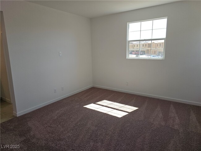 Building Photo - 187 Vanhoy Ave