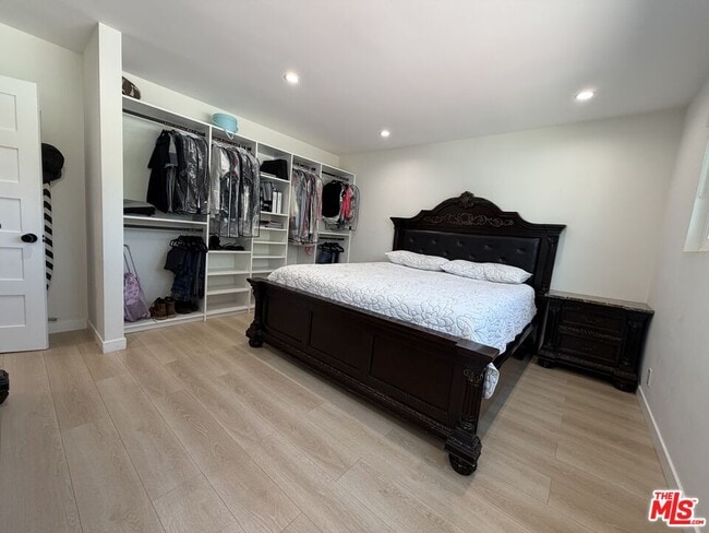 Building Photo - 8561 Kyle St