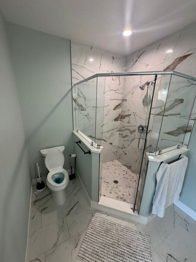 Building Photo - 930 Paddleboard Ct