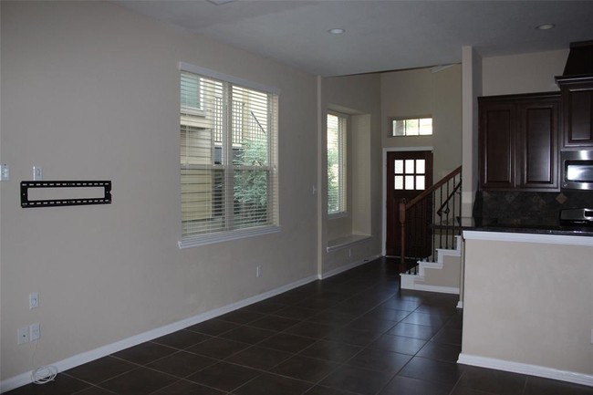 Building Photo - 22 Cheswood Manor Drive