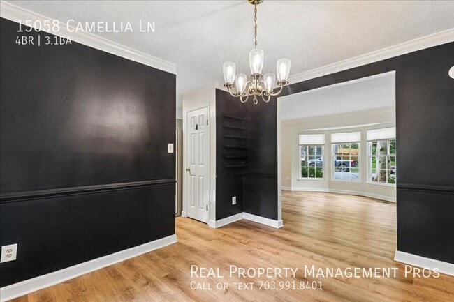 Building Photo - 15058 Camellia Ln