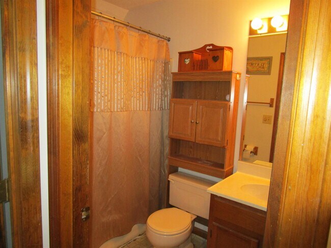 Building Photo - 24 Bobbys Ln