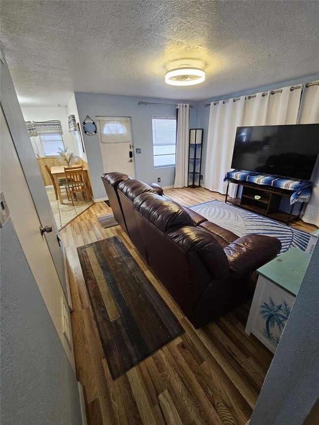 Building Photo - Regency Cove 55+ Gated Community - Charmin...