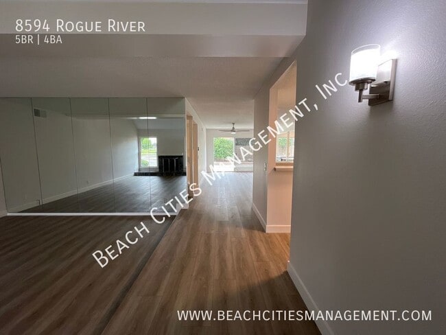 Building Photo - 8594 Rogue River Ave