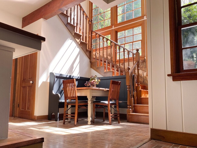 Building Photo - 3814 Dixie Canyon Ave