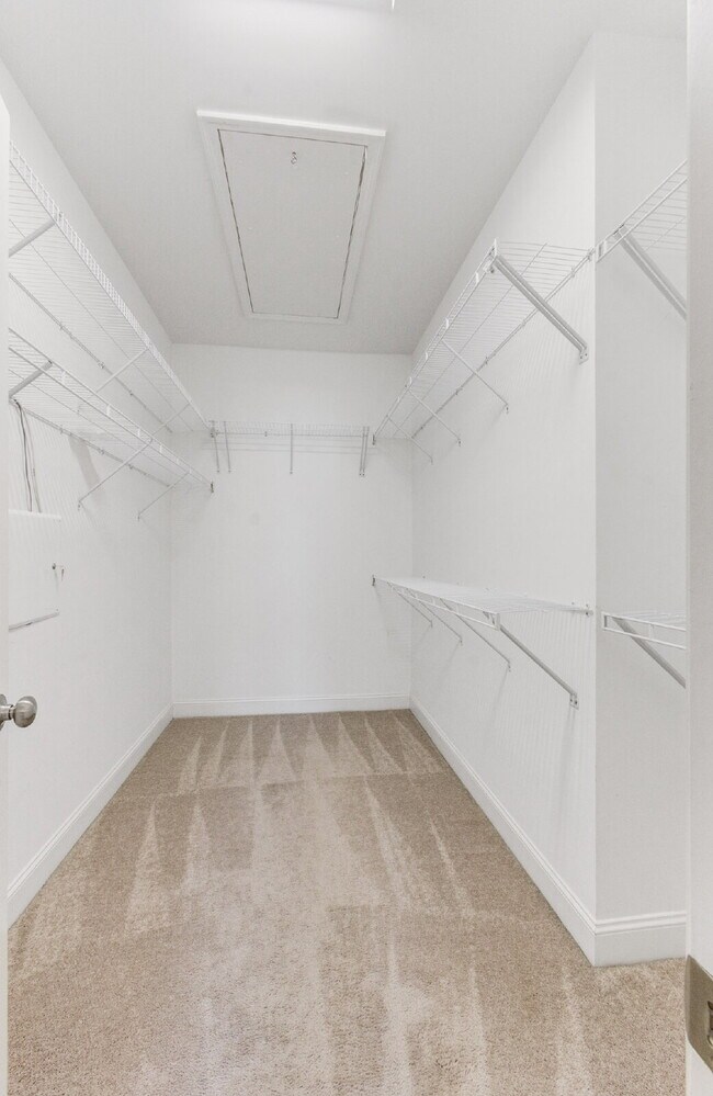 Building Photo - 2005 Kings Gate Ln