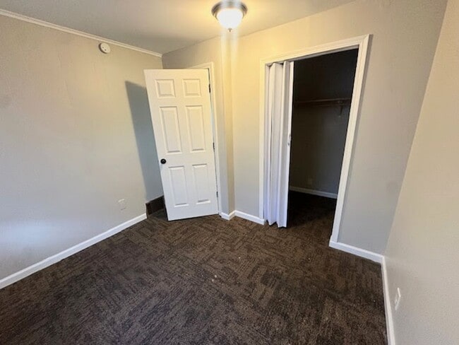 Building Photo - Bungalow Comfort in Berdell Hills