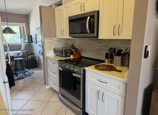 Building Photo - 118 Beach Park Ln