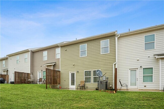 Building Photo - 11649 Mendenhall Ct
