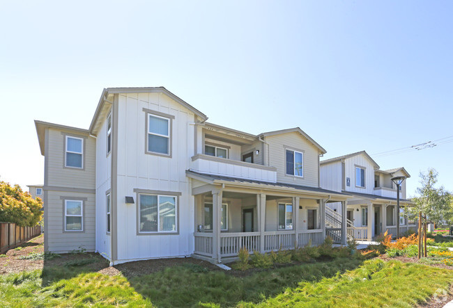 Building Photo - Pippin Orchards