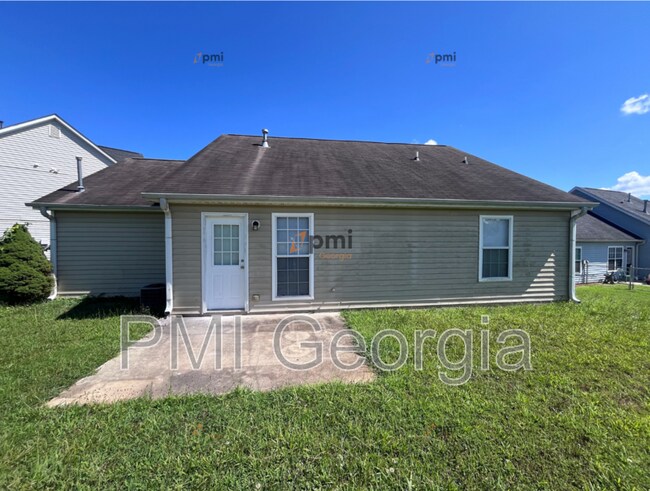 Building Photo - 6256 Serena Cv