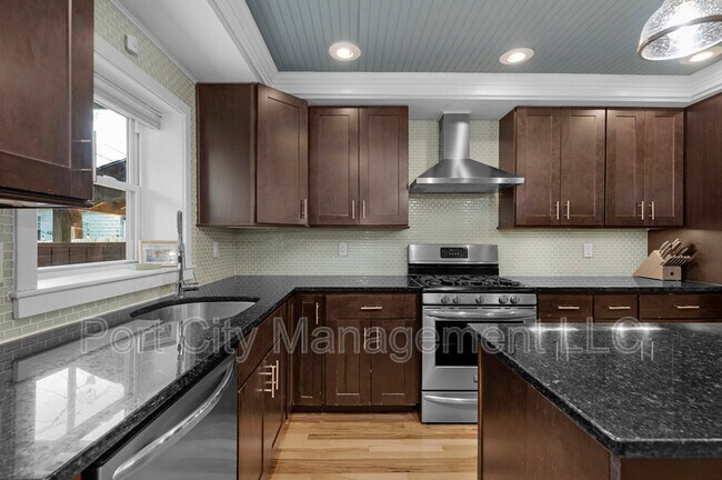 Building Photo - 14 N Streeper St
