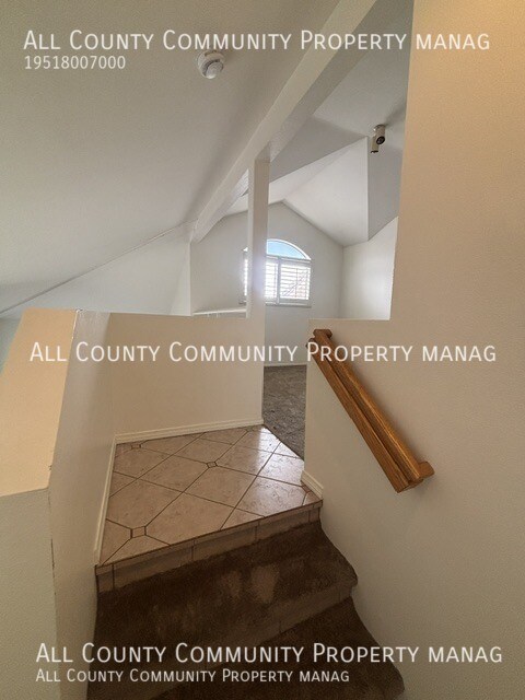 Building Photo - 1042 N Turner Ave