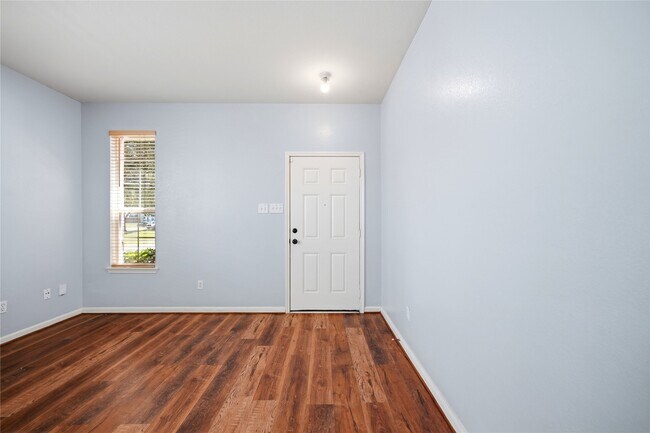 Building Photo - 8010 Singing Sonnet Ln