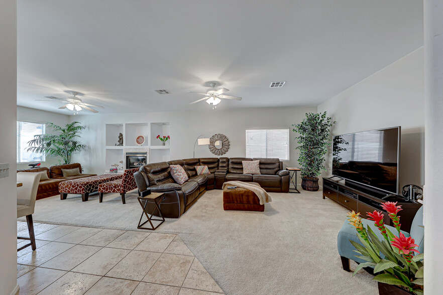 Family Room -Recliners - 8917 Canyon Springs Dr