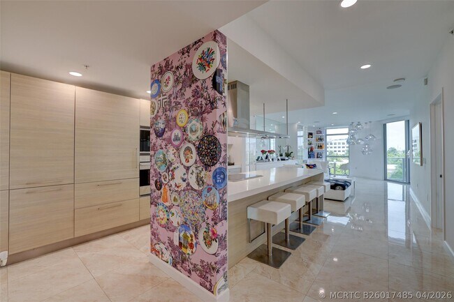 Building Photo - 17301 Biscayne Blvd