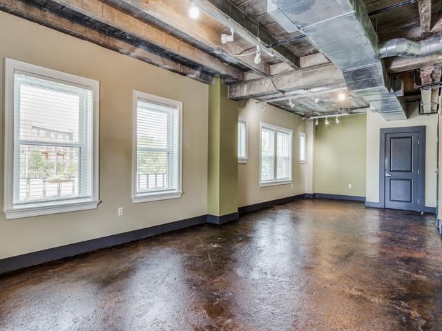 Building Photo - 329 E Colorado Blvd
