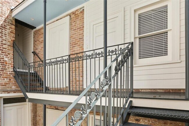 Building Photo - 1501 Clio St