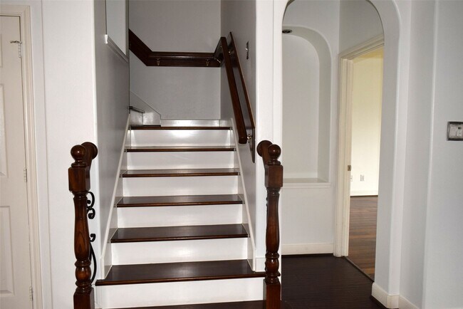 Building Photo - 4911 Dwarf Honeysuckle Ct